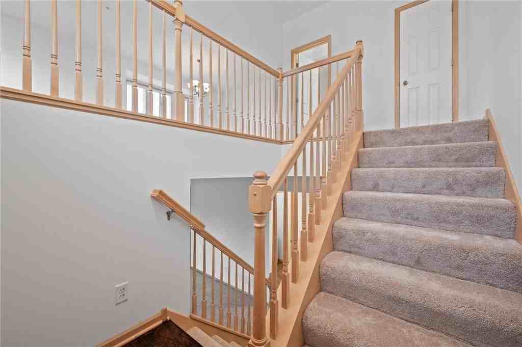 9995 Wildflower Dr - Photo 4 of 50