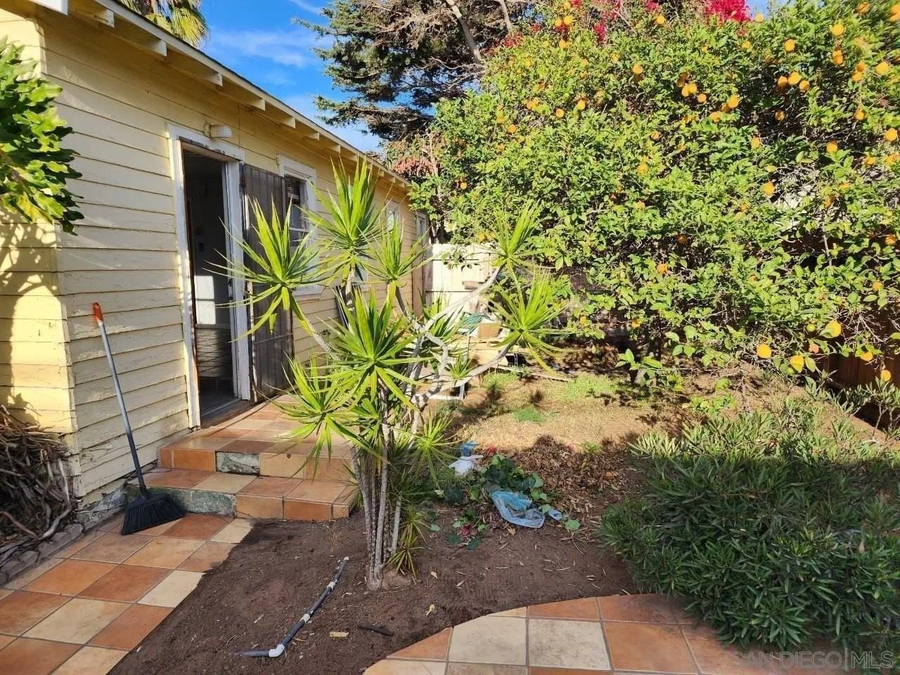 219 S Ditmar St - Photo 7 of 7