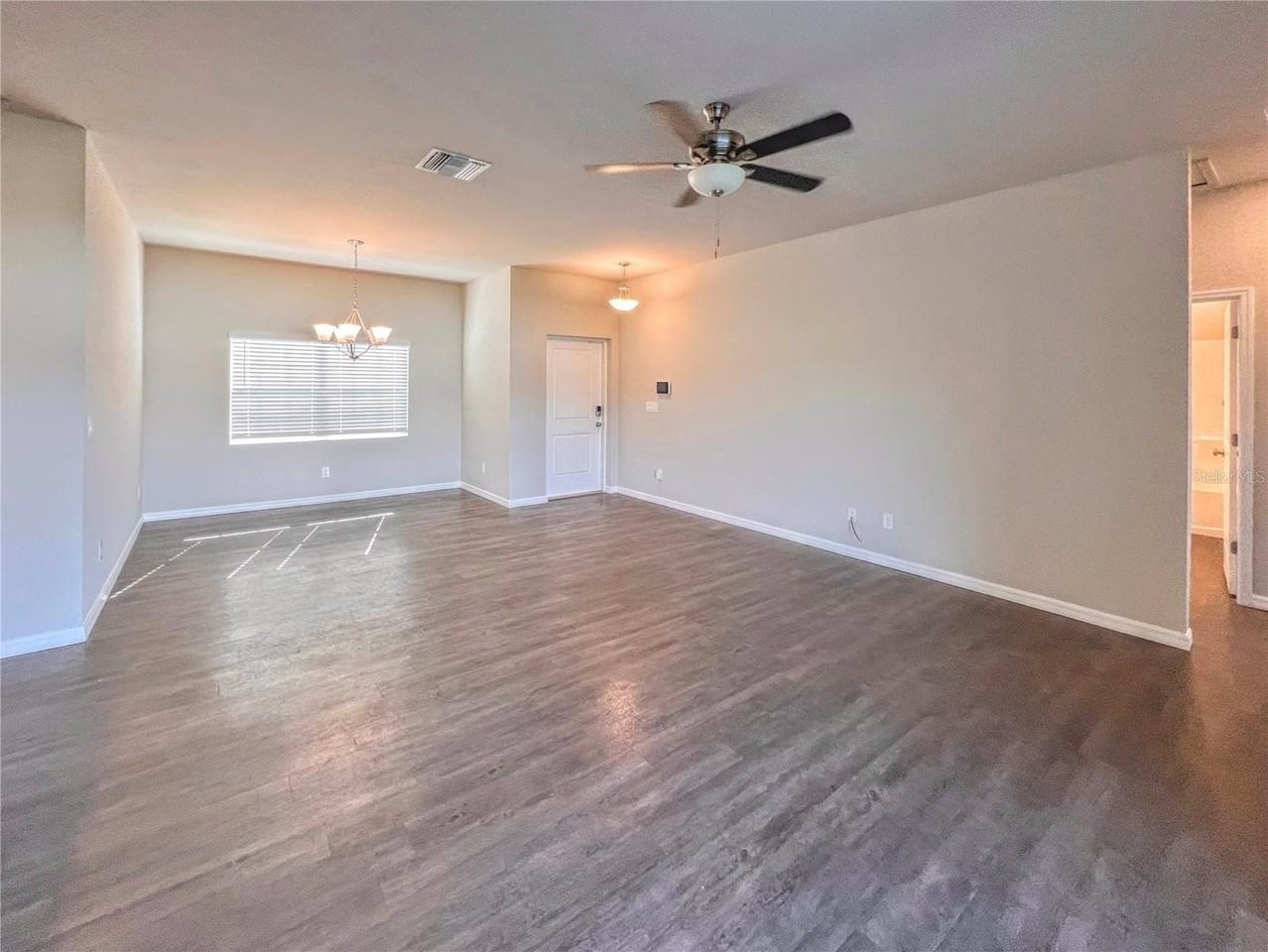 2166 Carpenter Ln - Photo 3 of 16