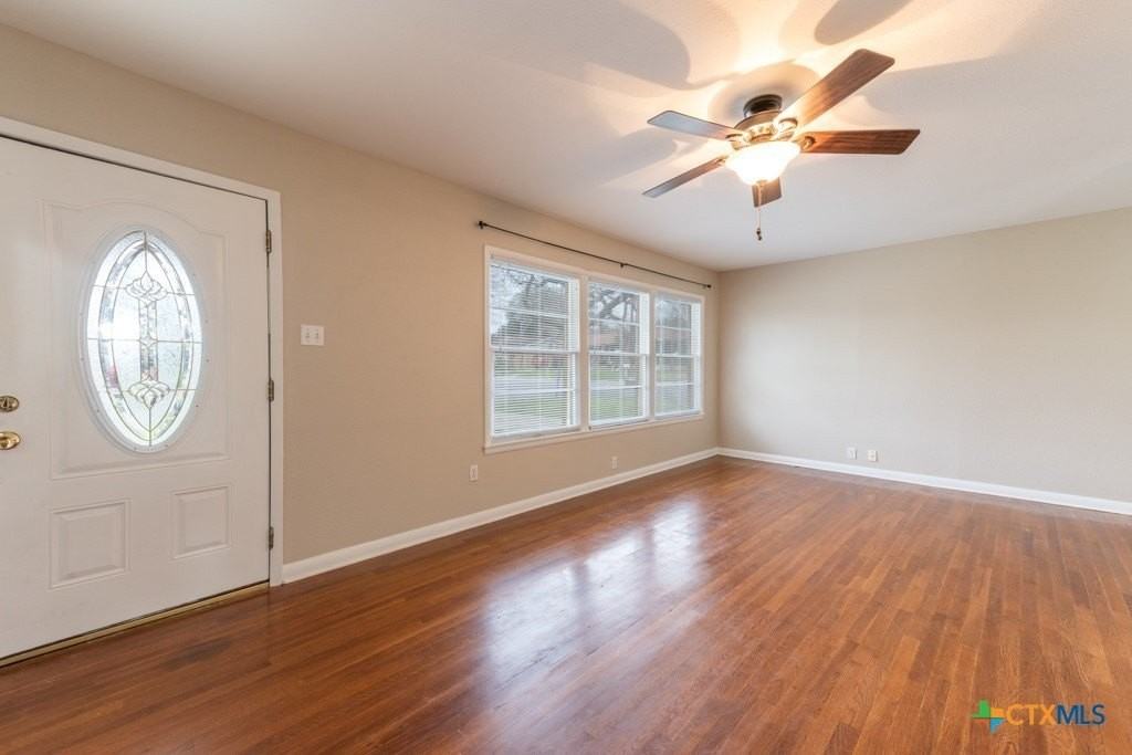 126 Bellaire St - Photo 5 of 23