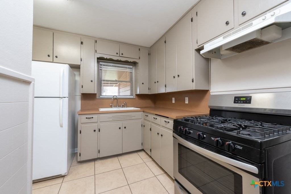 126 Bellaire St - Photo 6 of 23