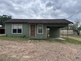 featured image of 921 E Courthouse St #B