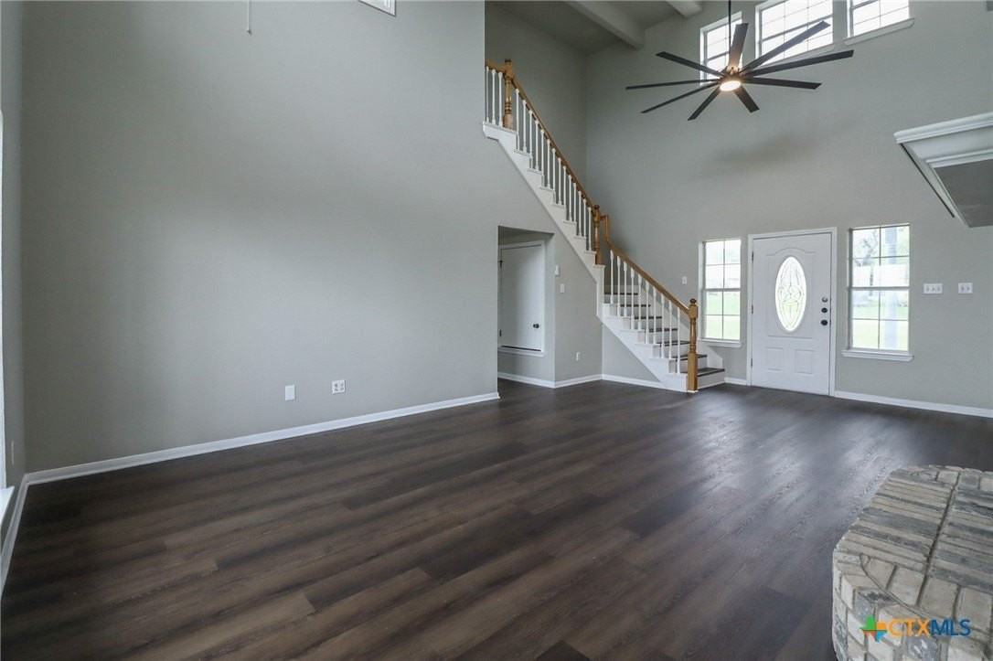 1810 Mesa Oaks Cir - Photo 7 of 38