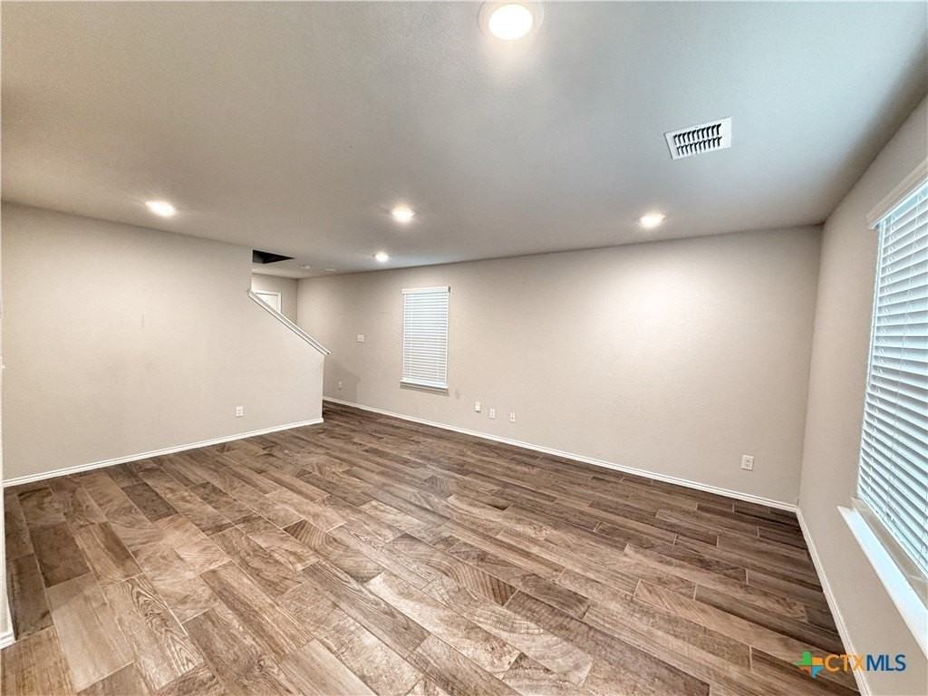 2432 Ayers Dr - Photo 2 of 27