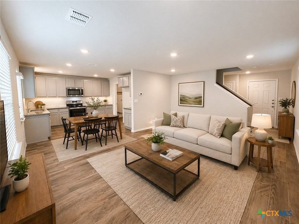 2432 Ayers Dr - Photo 3 of 27