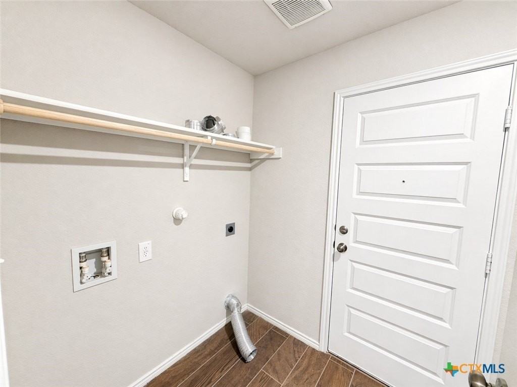 2432 Ayers Dr - Photo 7 of 27