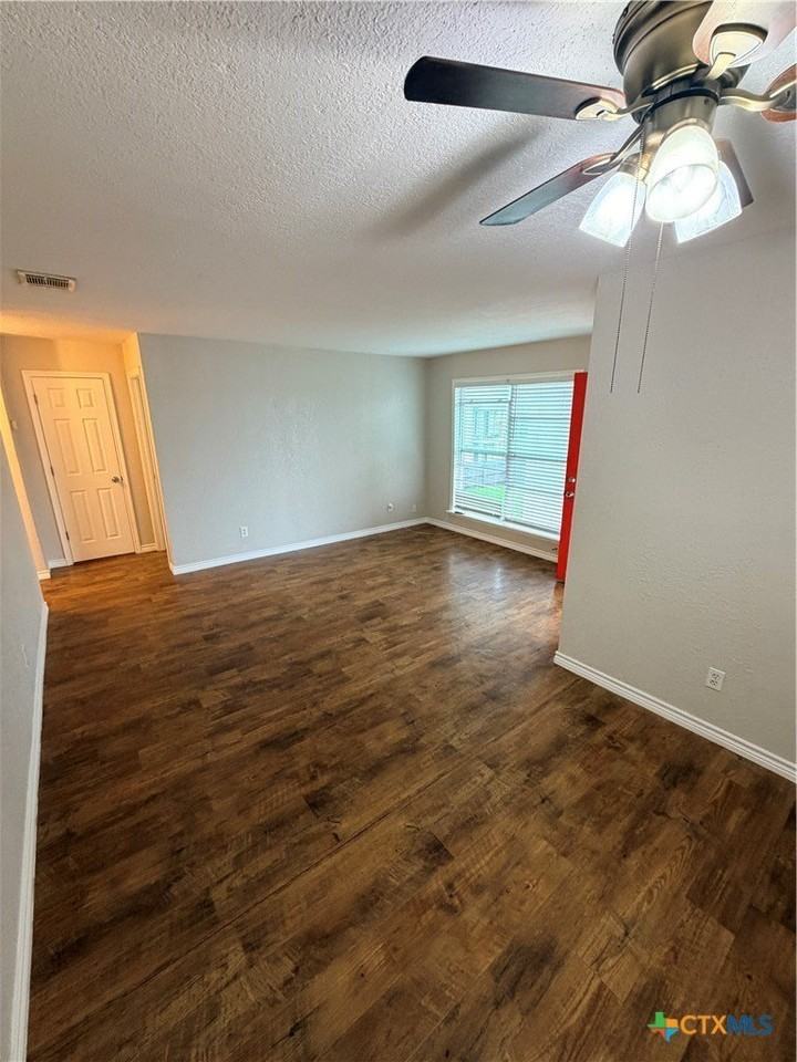 208 Uhland Rd #3 - Photo 4 of 12