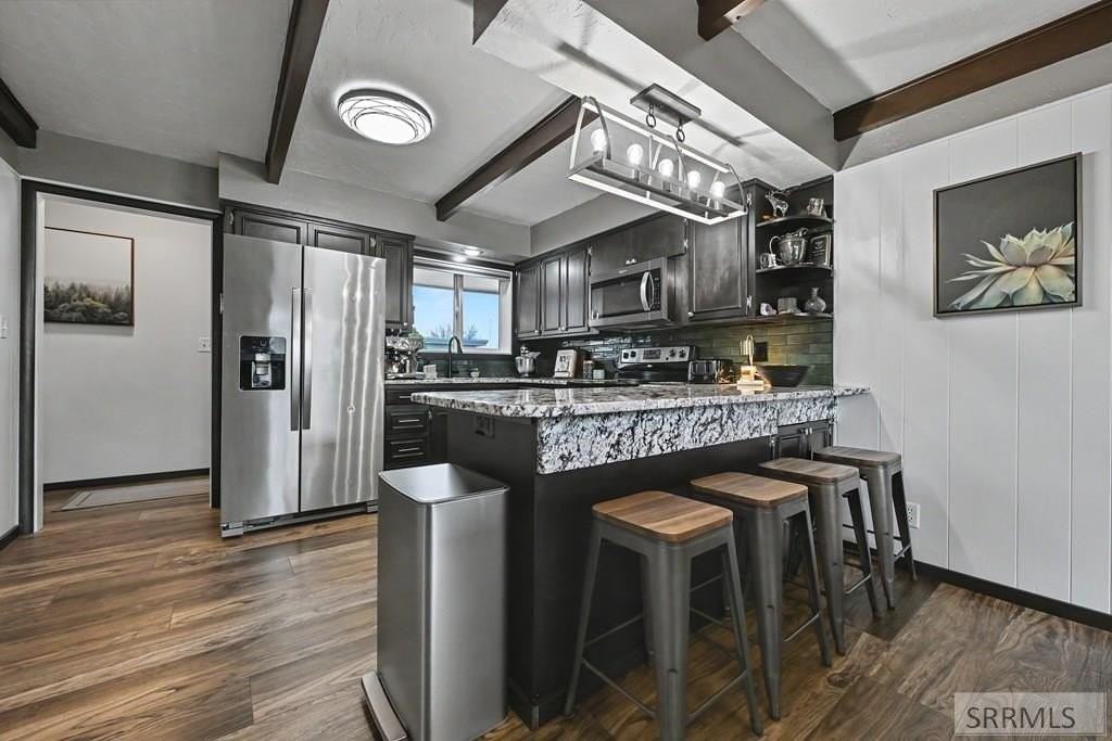 373 Dale Dr - Photo 4 of 35