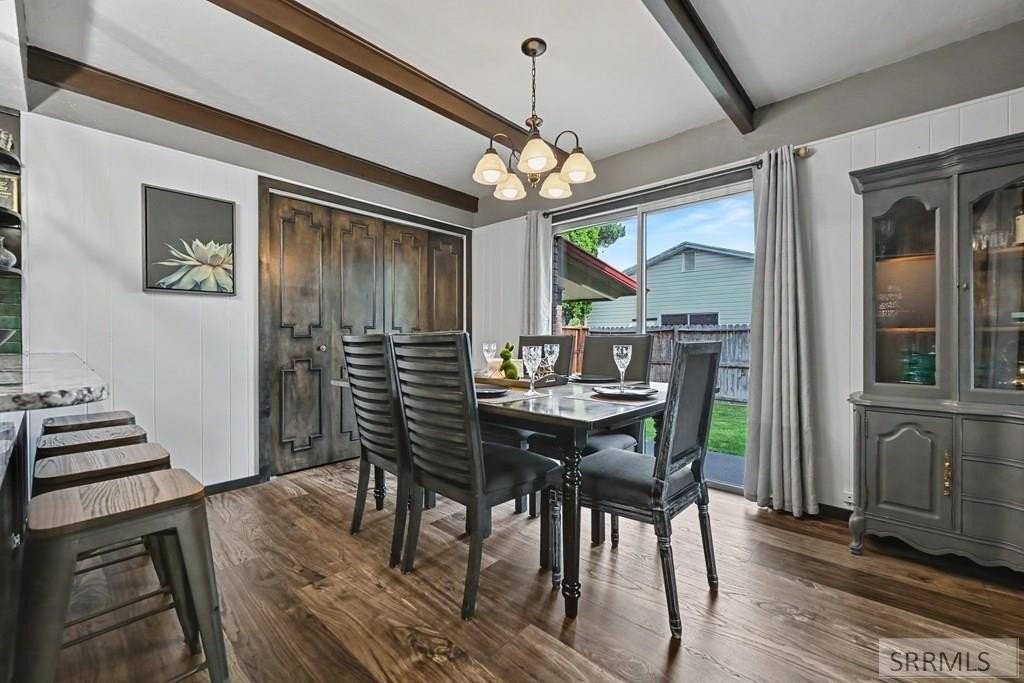 373 Dale Dr - Photo 6 of 35