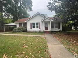 featured image of 3220 Beech St