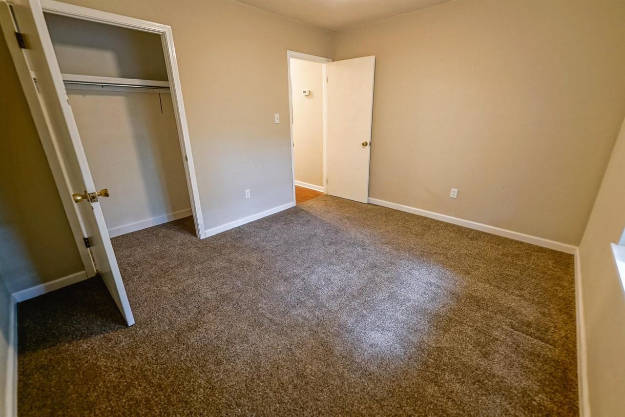 2230 Mandrell Ct - Photo 5 of 15