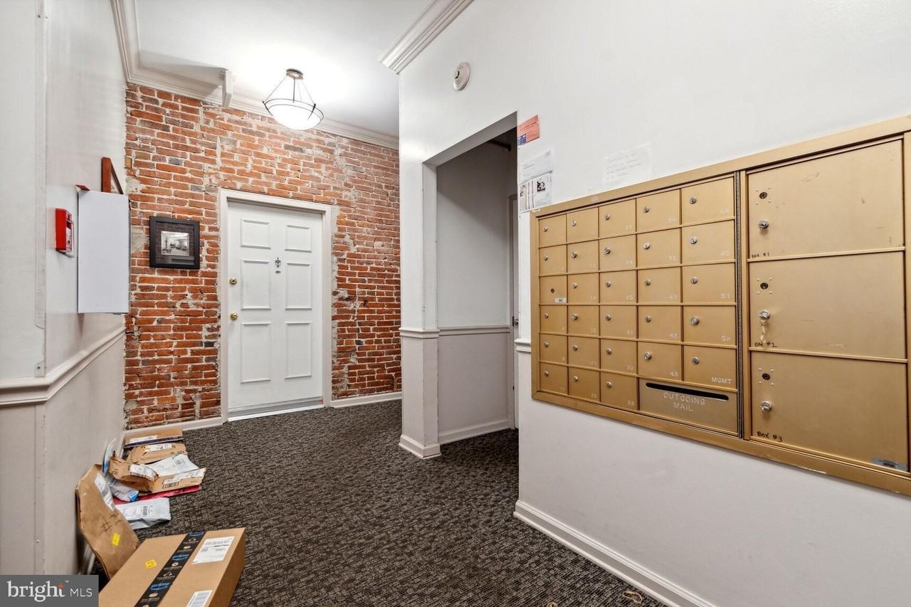 1718 Corcoran St Nw #12 - Photo 3 of 27