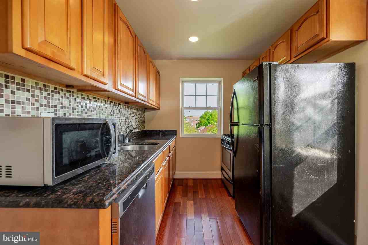 3868 9th St Se #302 - Photo 4 of 10