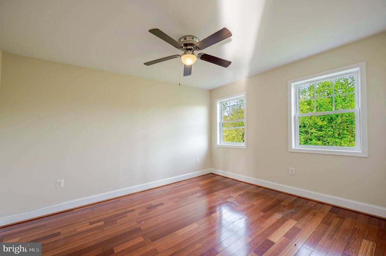 3868 9th St Se #302 - Photo 7 of 10