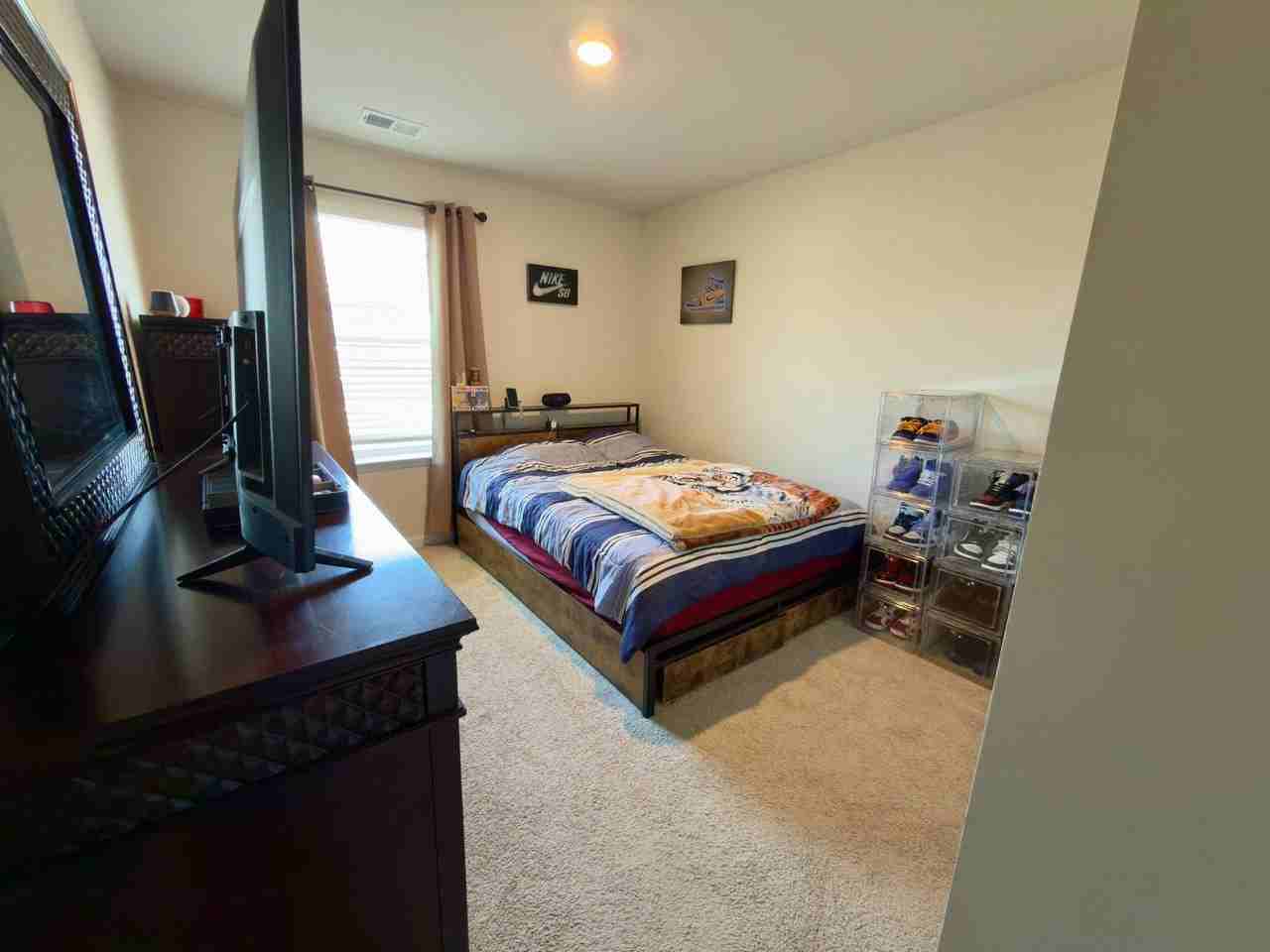 61 New England Dr - Photo 7 of 20