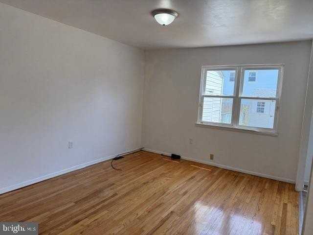 28 Keith St - Photo 7 of 20