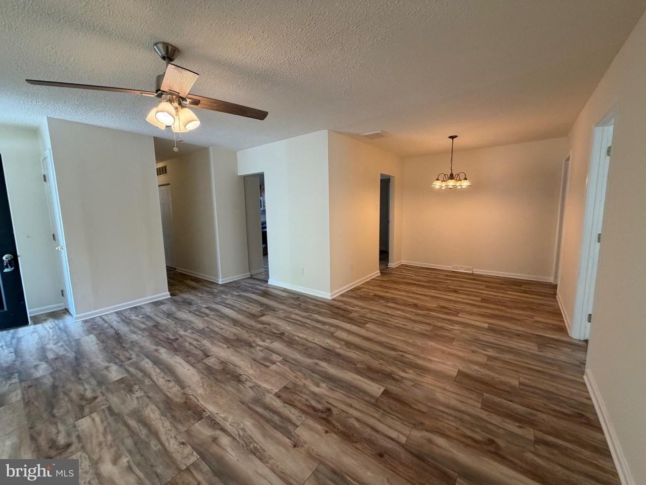 1020 S Gerald Dr - Photo 5 of 19