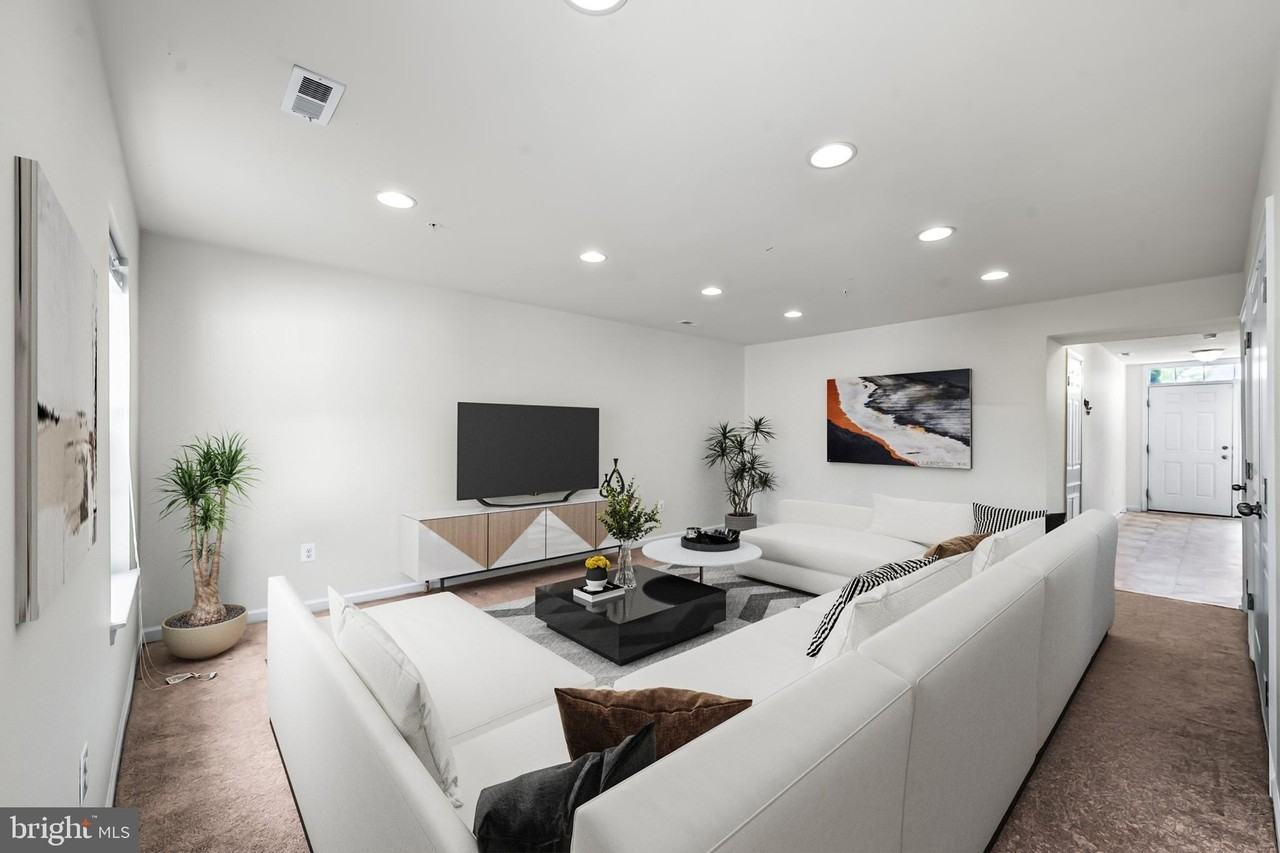 644 Shore Forest Dr - Photo 5 of 30