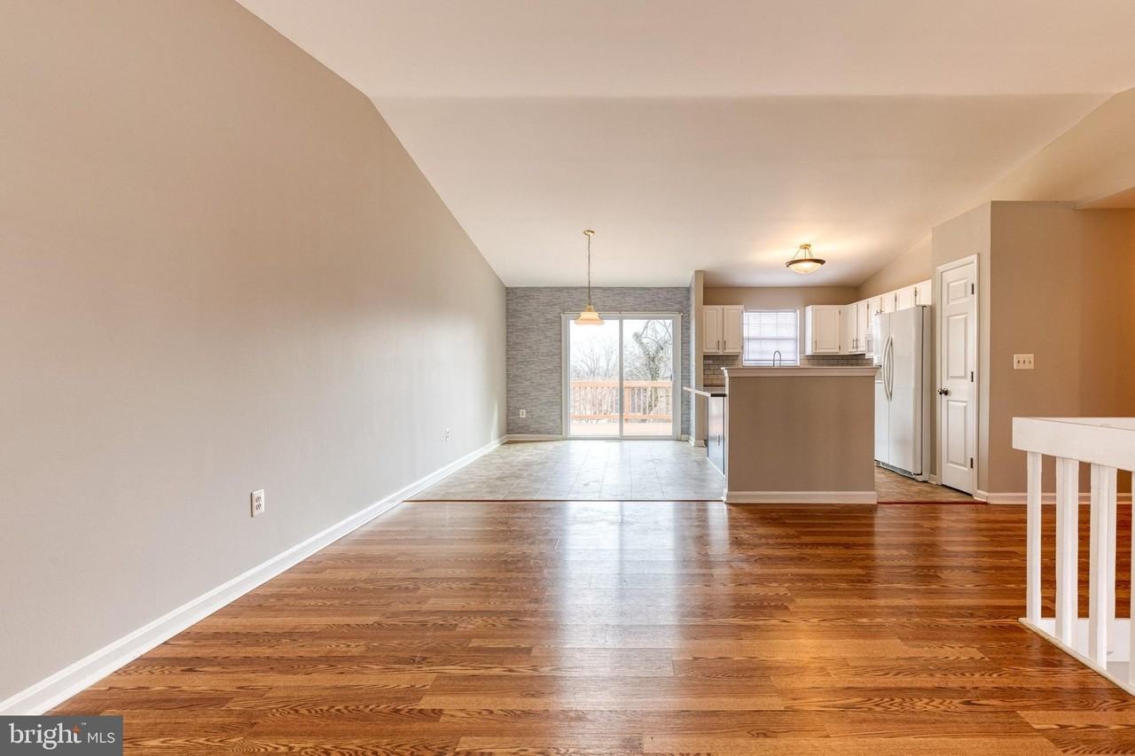 1193 Bayview Vis - Photo 5 of 34