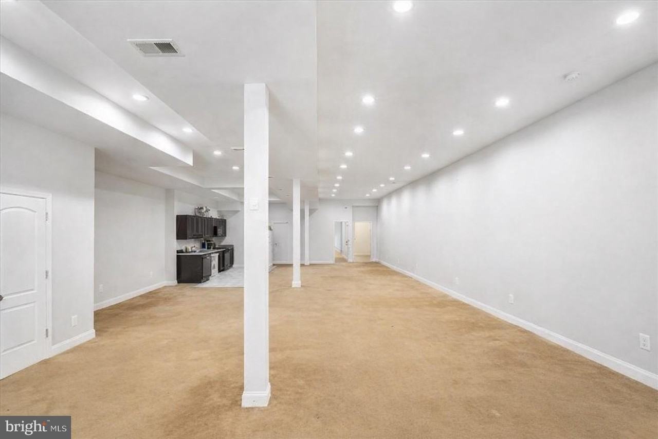 3701 E Lombard St - Photo 6 of 16