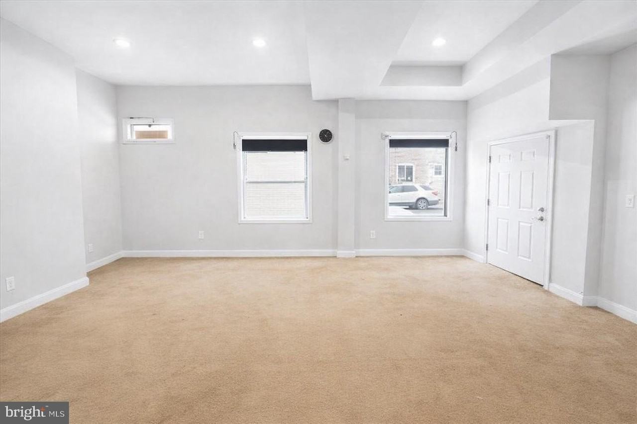 3701 E Lombard St - Photo 7 of 16