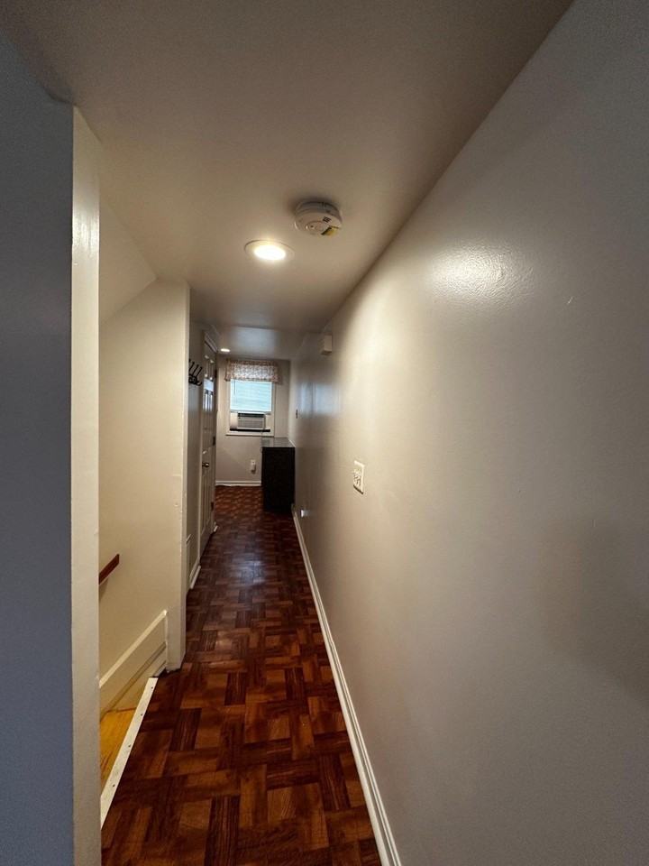 1527 W 36th St #2ndFL - Photo 4 of 26