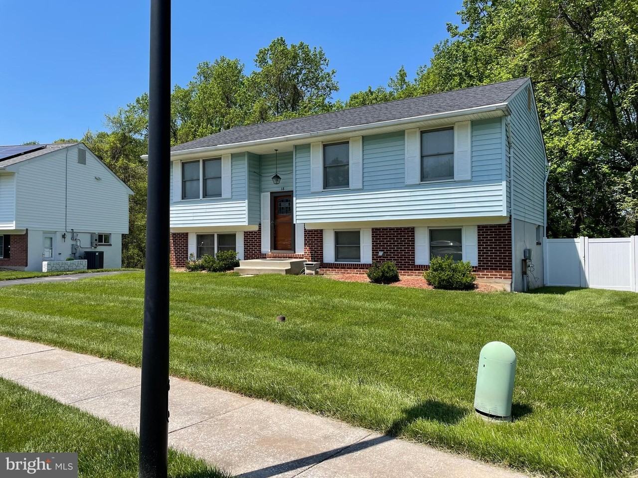 18 Jameson Ln - Photo 2 of 39