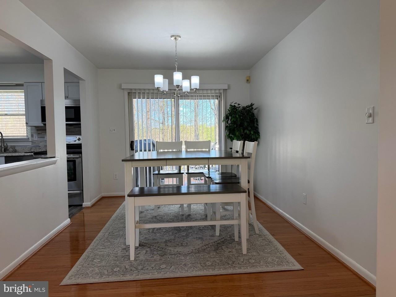 18 Jameson Ln - Photo 5 of 39