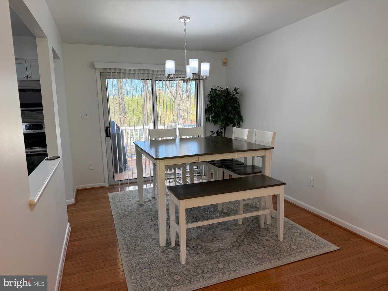 18 Jameson Ln - Photo 7 of 39