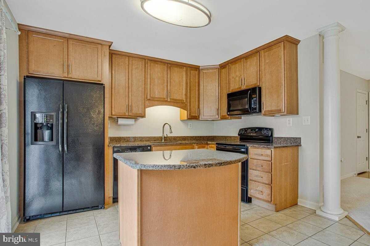 1420 Knight Ave - Photo 6 of 30