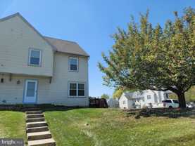 401 Darby Ln - Photo 1 of 1