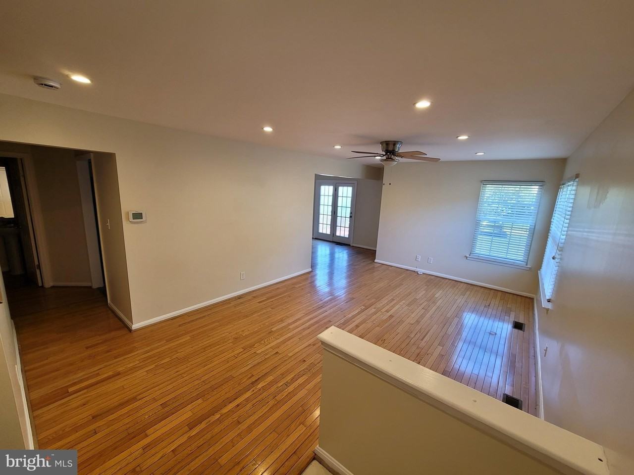 401 Darby Ln - Photo 2 of 20