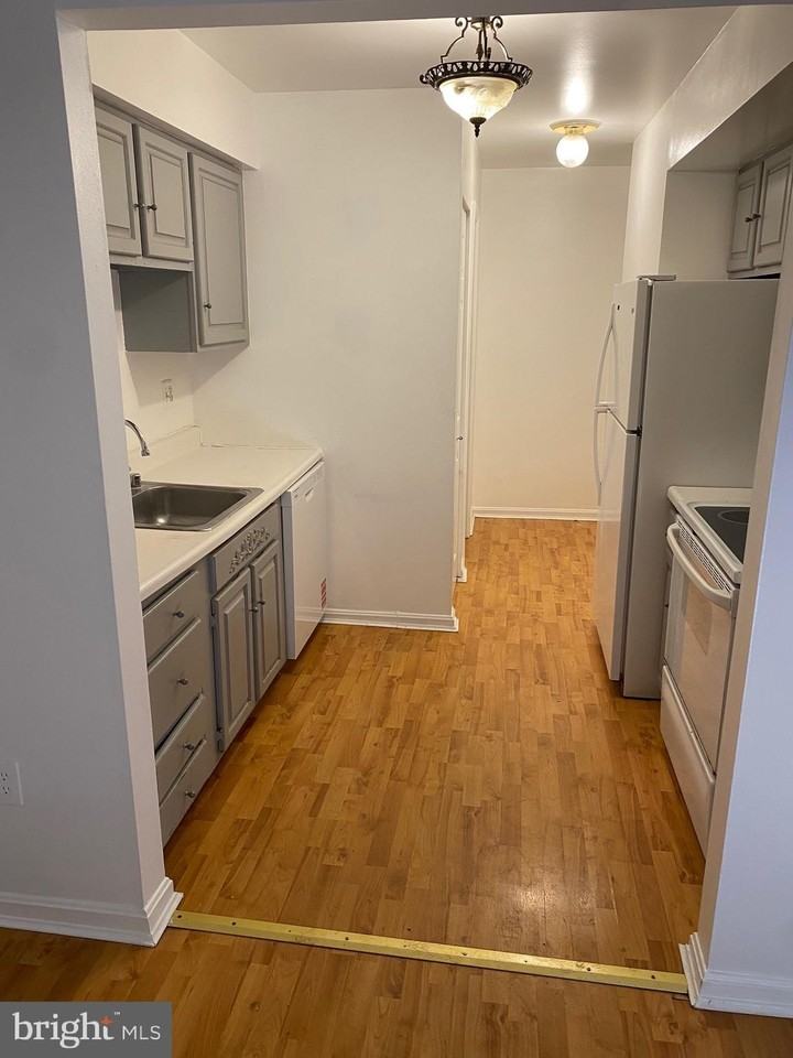 9717 Whiskey Run - Photo 3 of 31