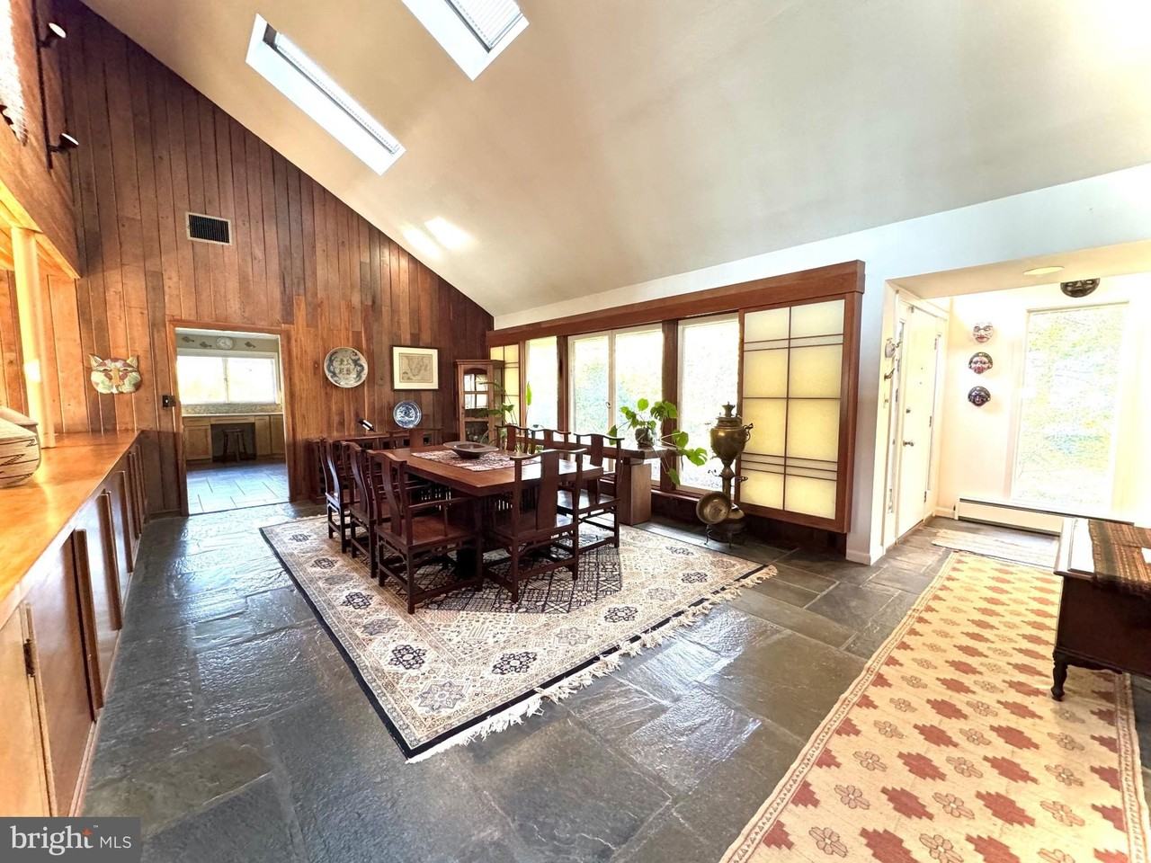 6819 Selkirk Dr - Photo 2 of 27