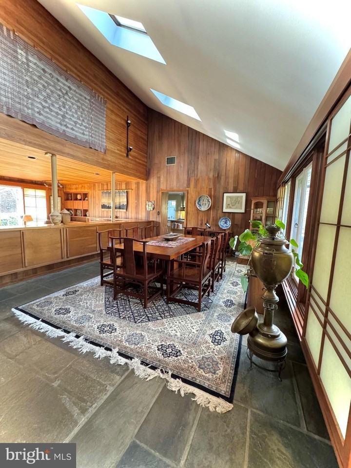 6819 Selkirk Dr - Photo 3 of 27