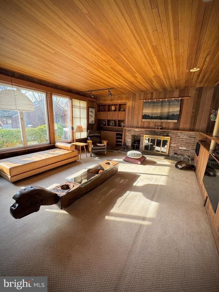 6819 Selkirk Dr - Photo 6 of 27