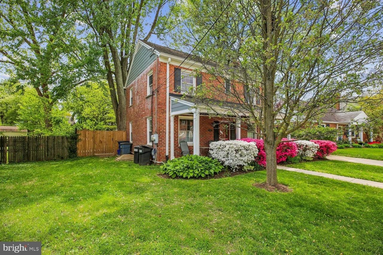 1812 Brisbane St - Photo 2 of 33