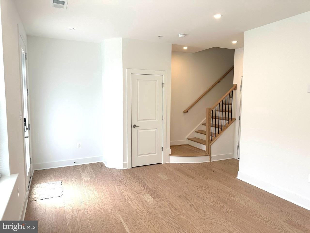 14908 Swat St - Photo 3 of 36