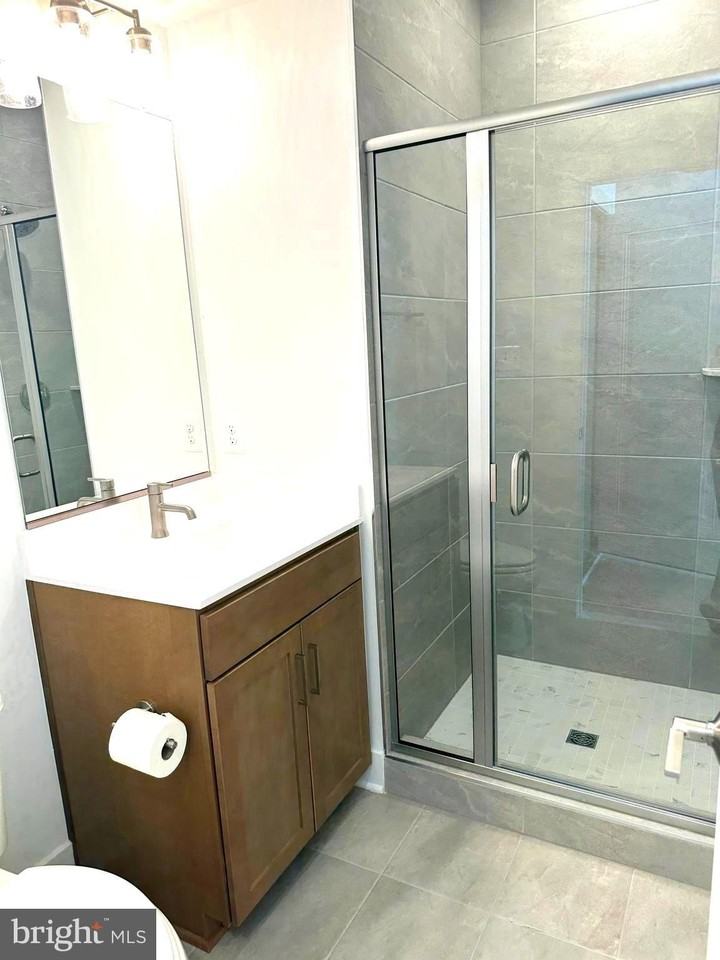 14908 Swat St - Photo 5 of 36