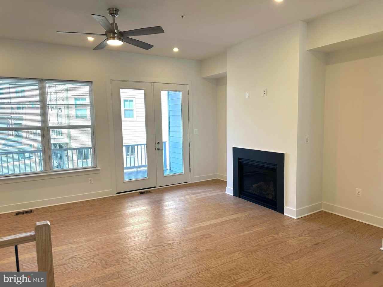 14908 Swat St - Photo 7 of 36