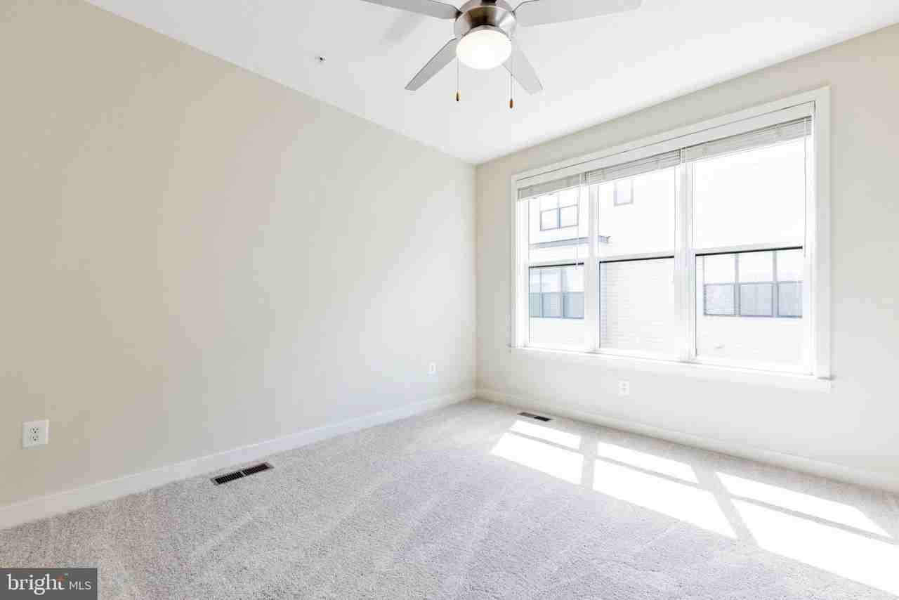 16608 Crabbs Branch Way - Photo 5 of 23