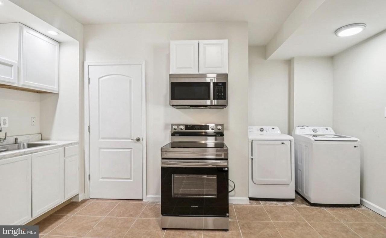 6005 Armaan Dr - Photo 3 of 16