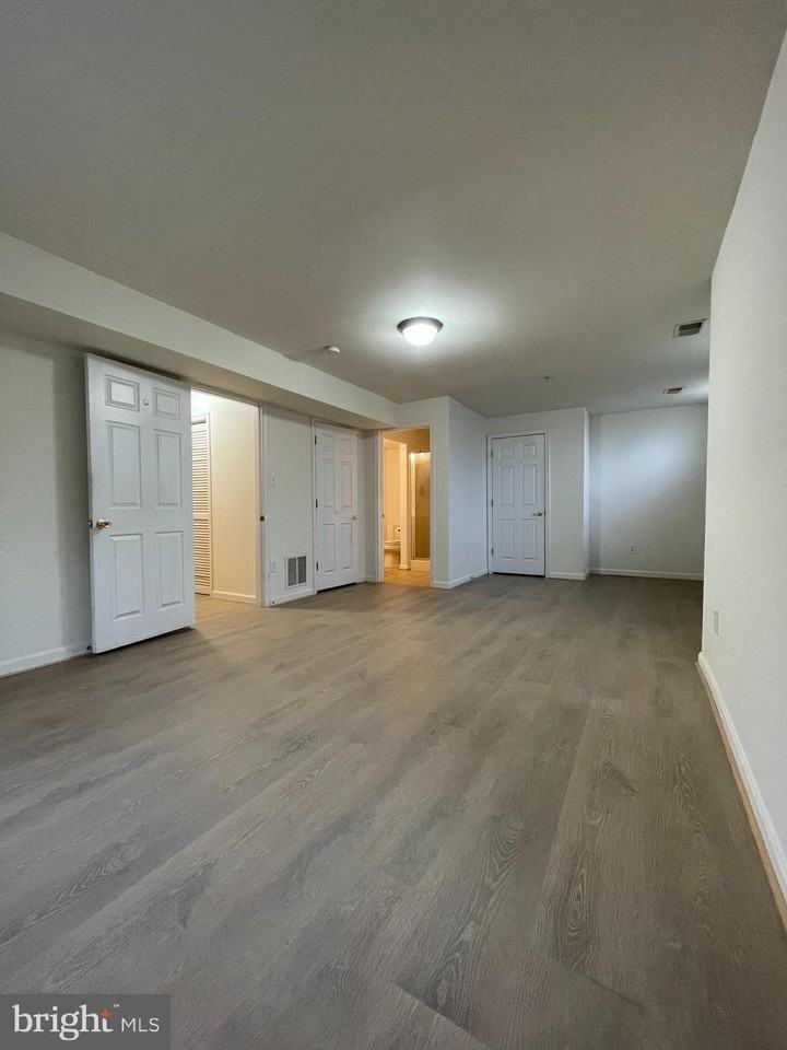 3208 Stanford St - Photo 4 of 17