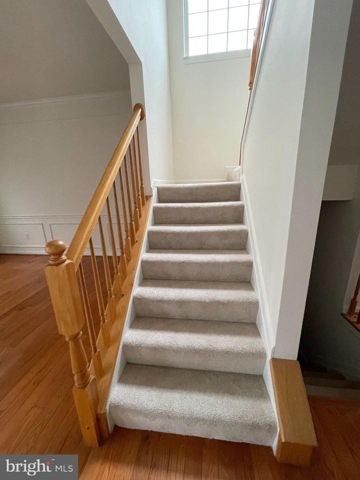 3208 Stanford St - Photo 6 of 17