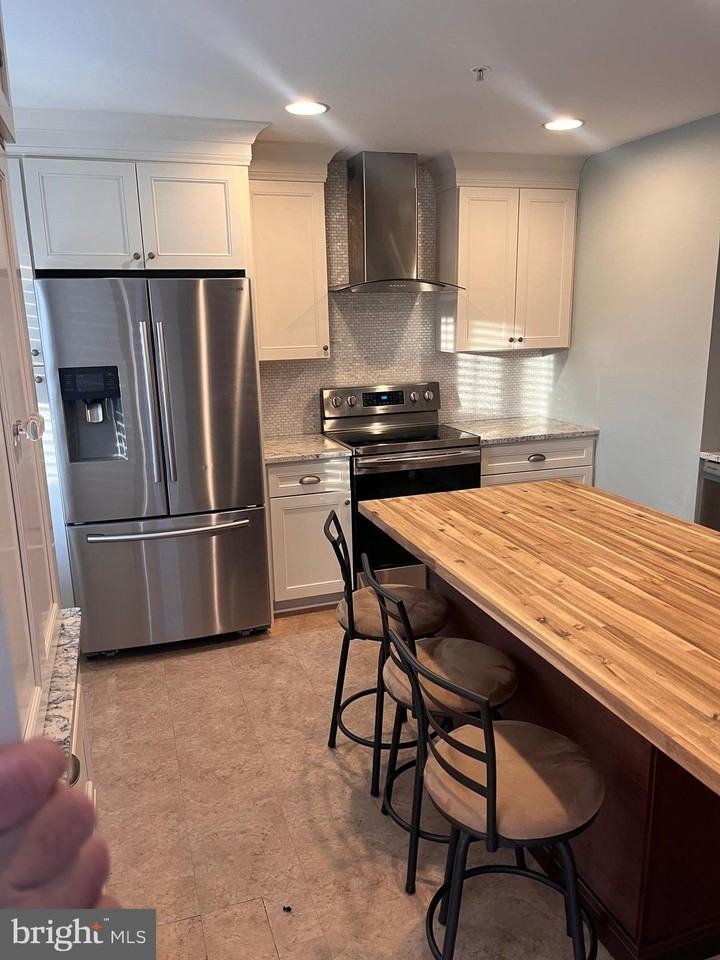 29-D Queen Mary Ct - Photo 5 of 39