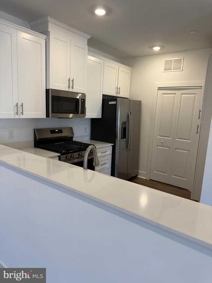 2204 Prince Hall Dr - Photo 5 of 22