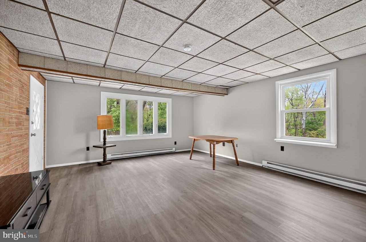 4225 Walsh Ave - Photo 4 of 30