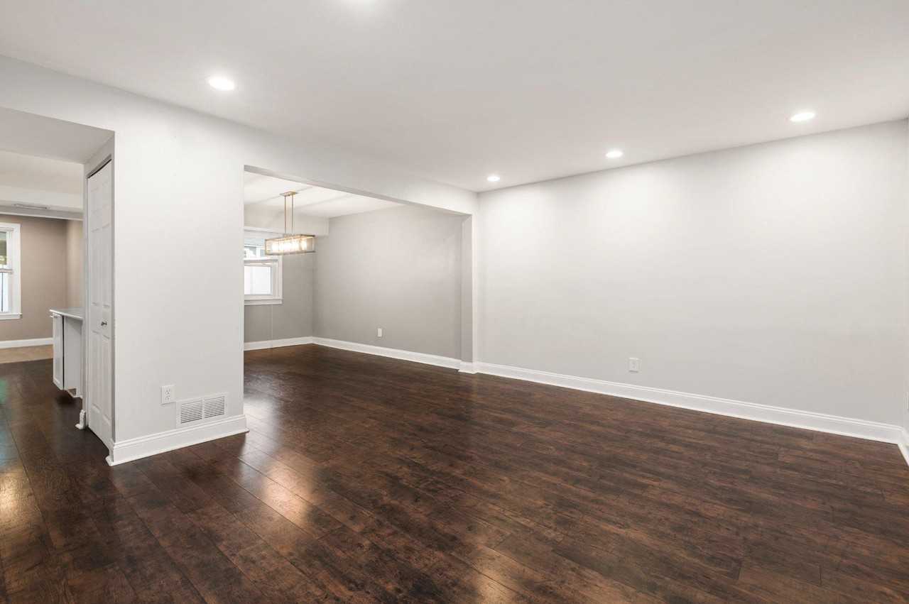 6420 Thomas Paine Ct - Photo 5 of 25