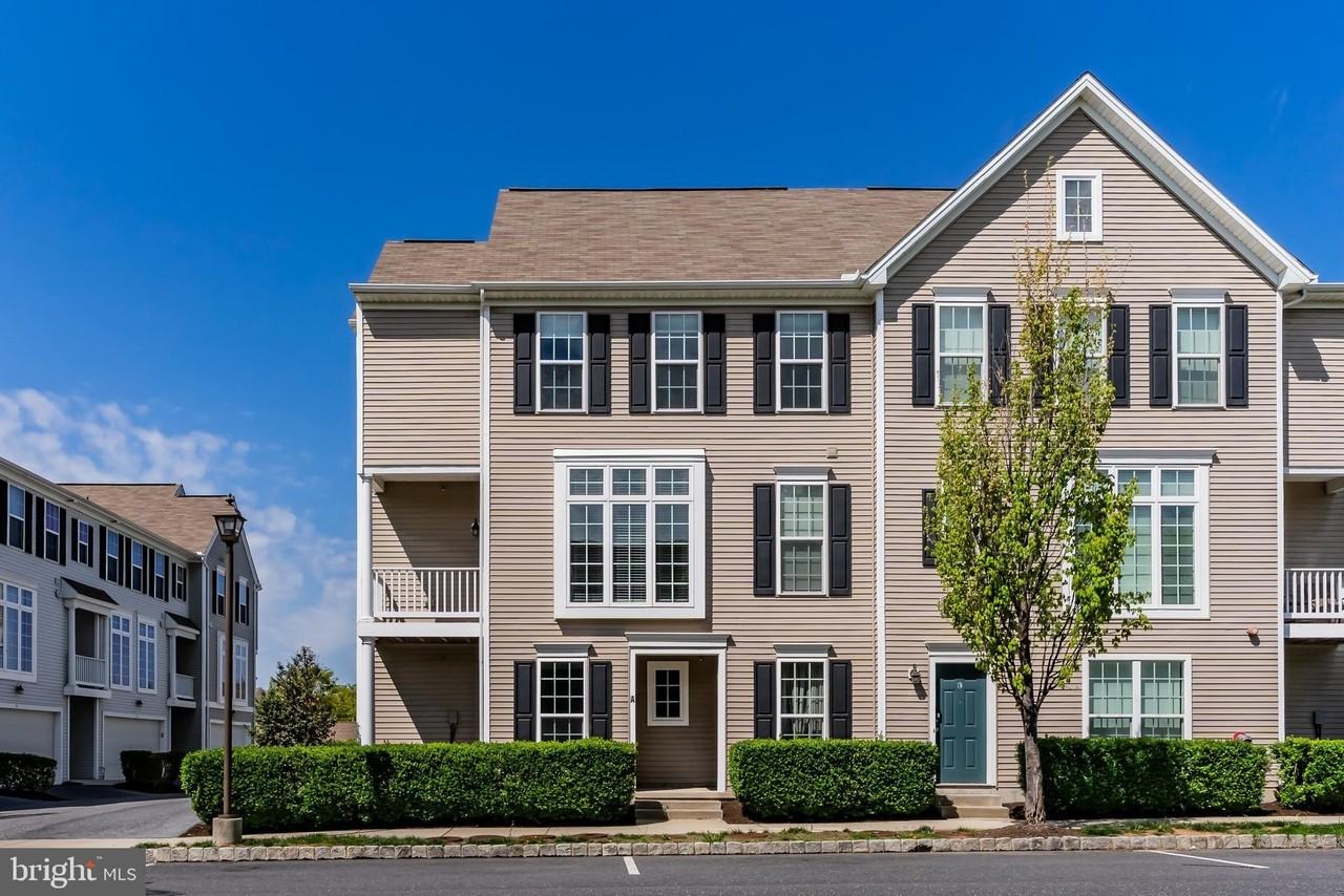 3030 Meridian Cmns #A - Photo 2 of 17