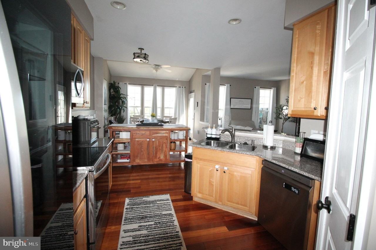 416 Kilgrass Ter - Photo 4 of 38